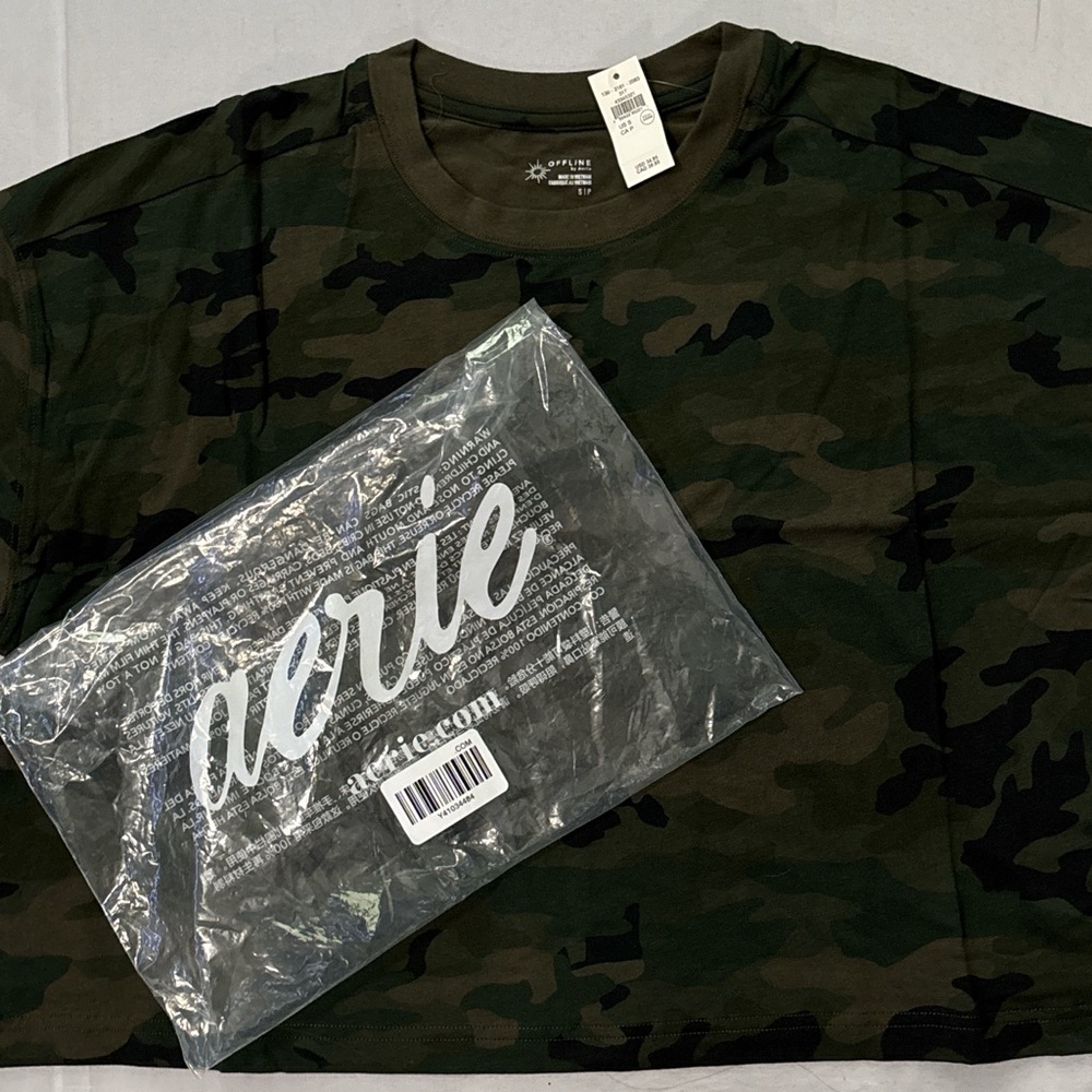 BNWT AERIE CAMO CROPPED TEE